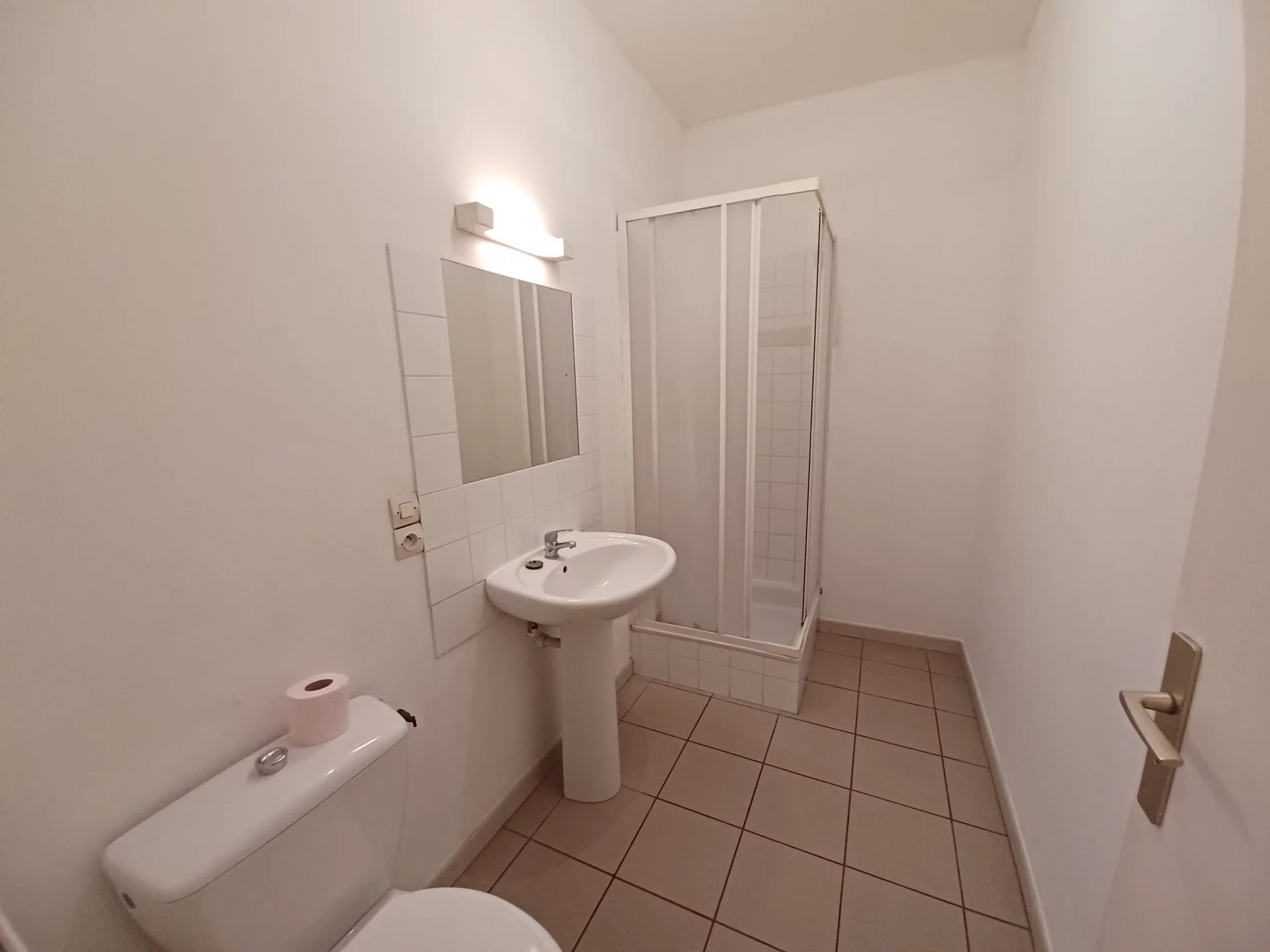 Location Appartement TARASCON 1 salles de bain