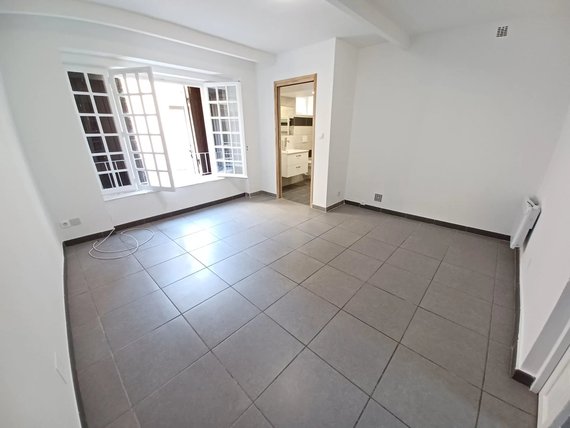 Location Appartement BEAUCAIRE 2 pièces