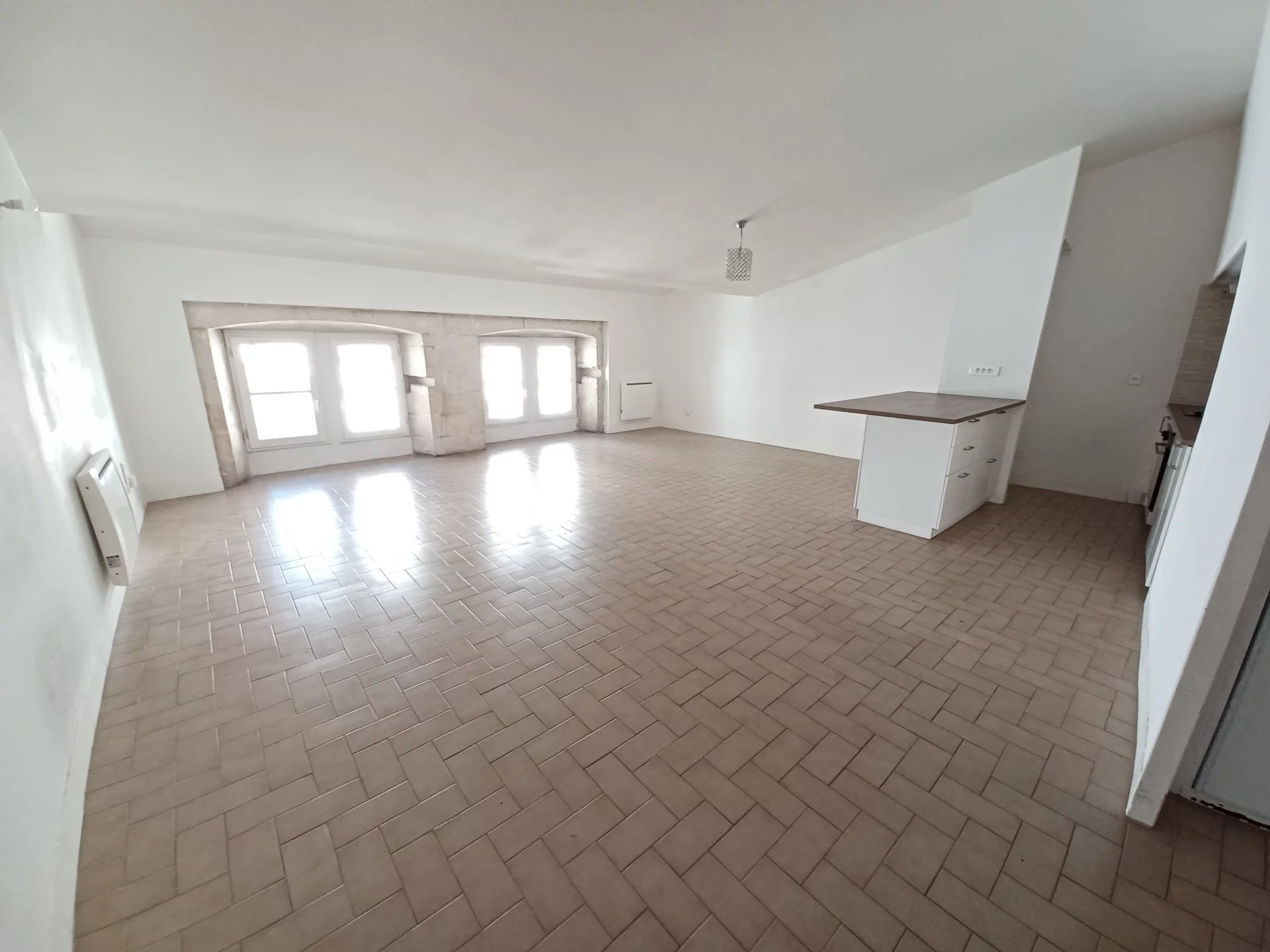 Location Appartement BEAUCAIRE 1 salles de bain