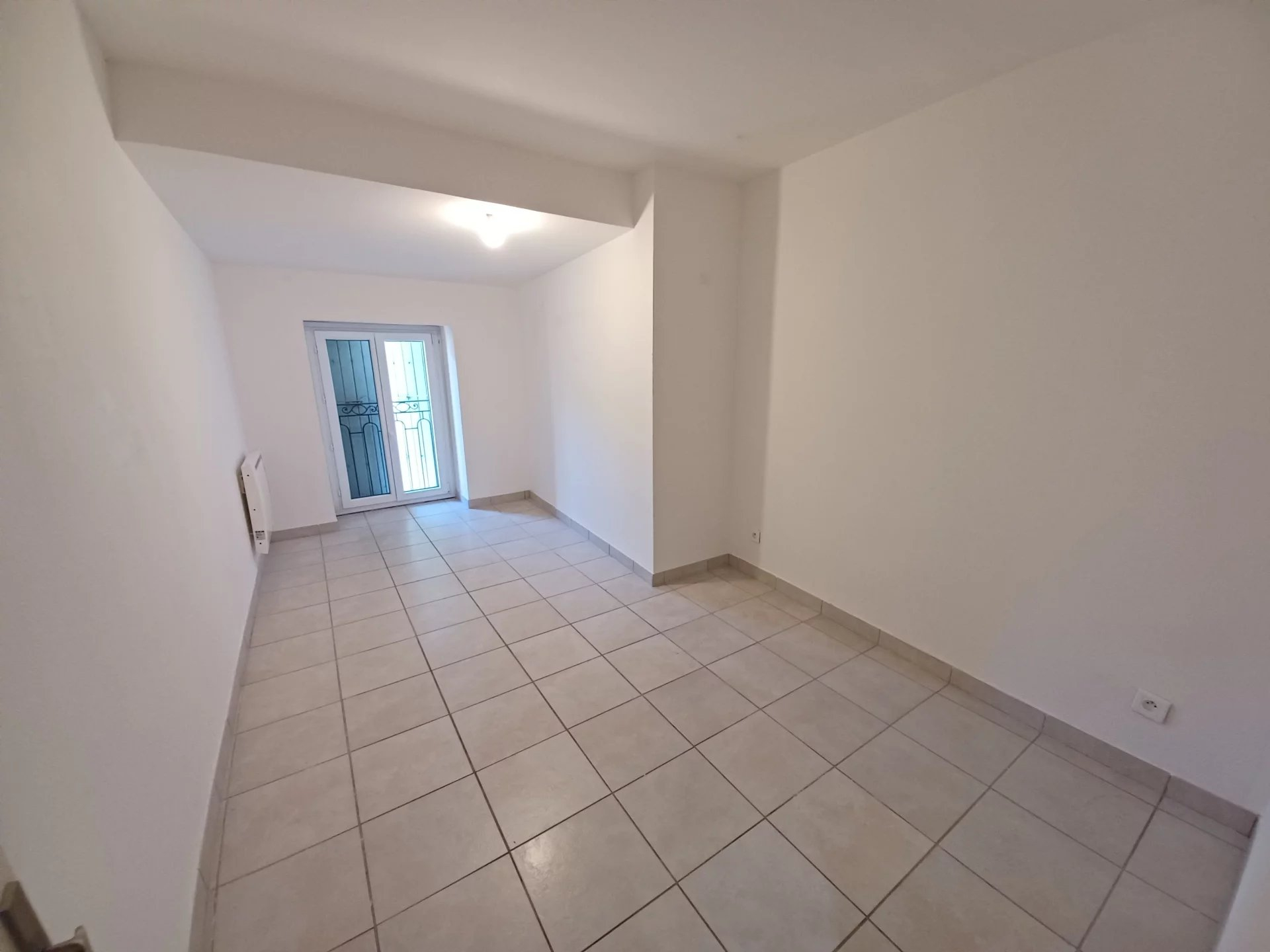 Location Appartement BEAUCAIRE 4 pièces