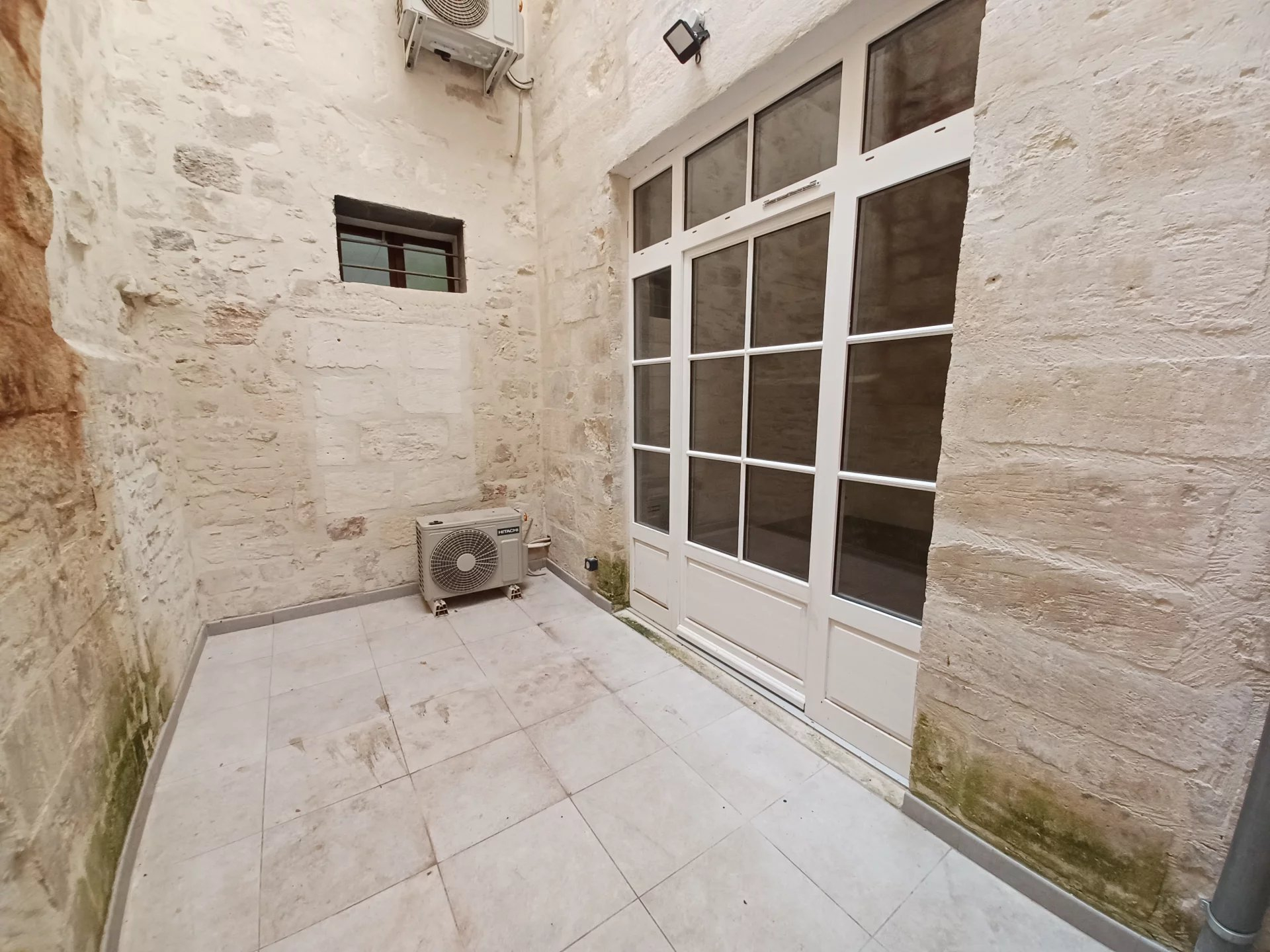 Location Appartement BEAUCAIRE surface habitable de 47 m²