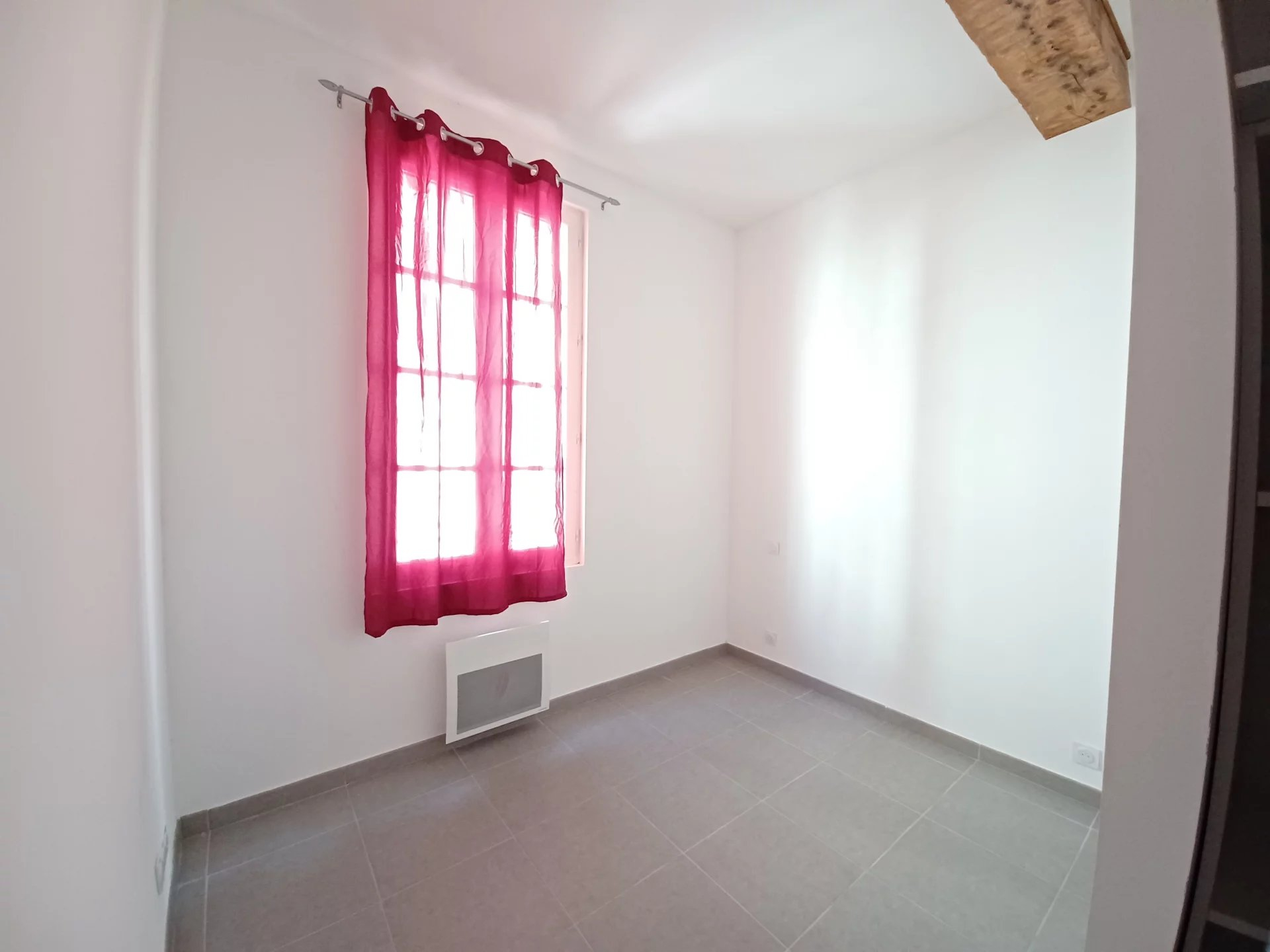 Location Appartement BEAUCAIRE 1 salles d'eau