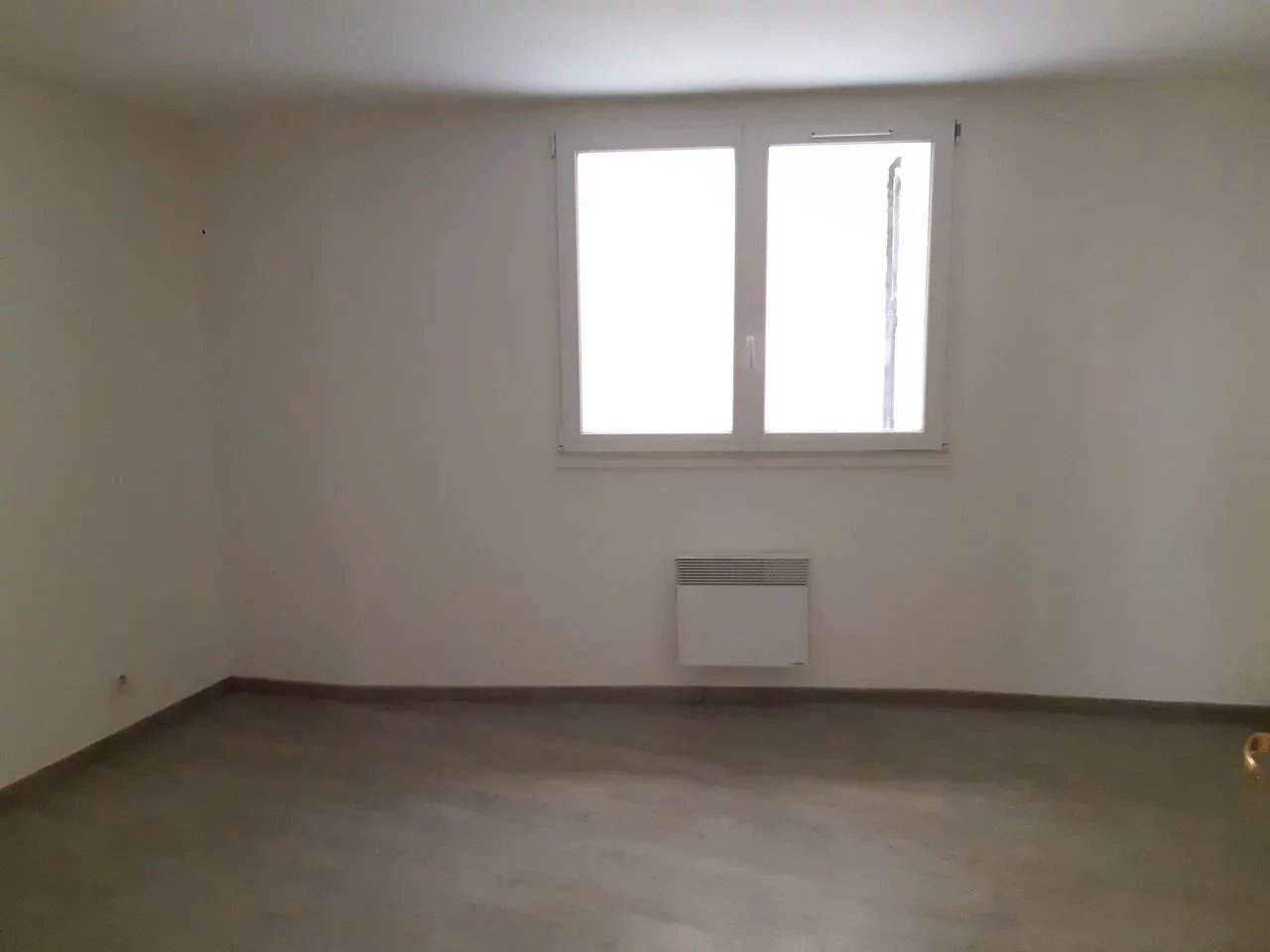 Vente Appartement TARASCON convecteur, individuel, electrique chauffage