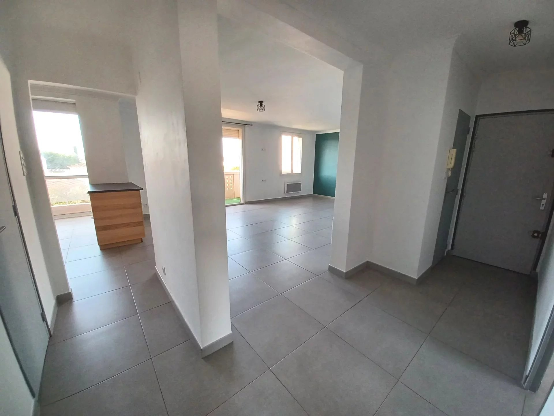 Location Appartement BEAUCAIRE 3 pièces