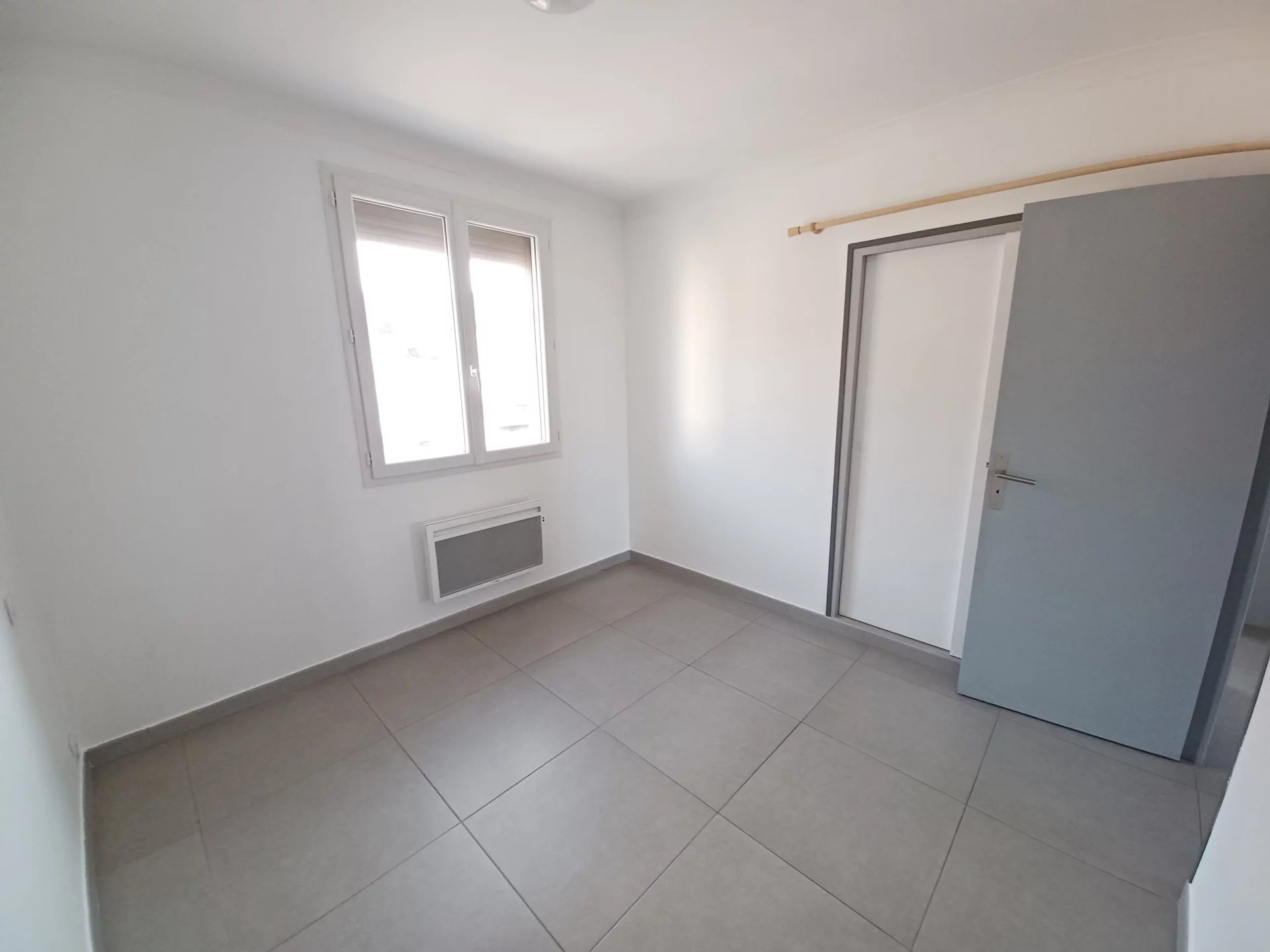 Location Appartement BEAUCAIRE convecteur, individuel, electrique chauffage