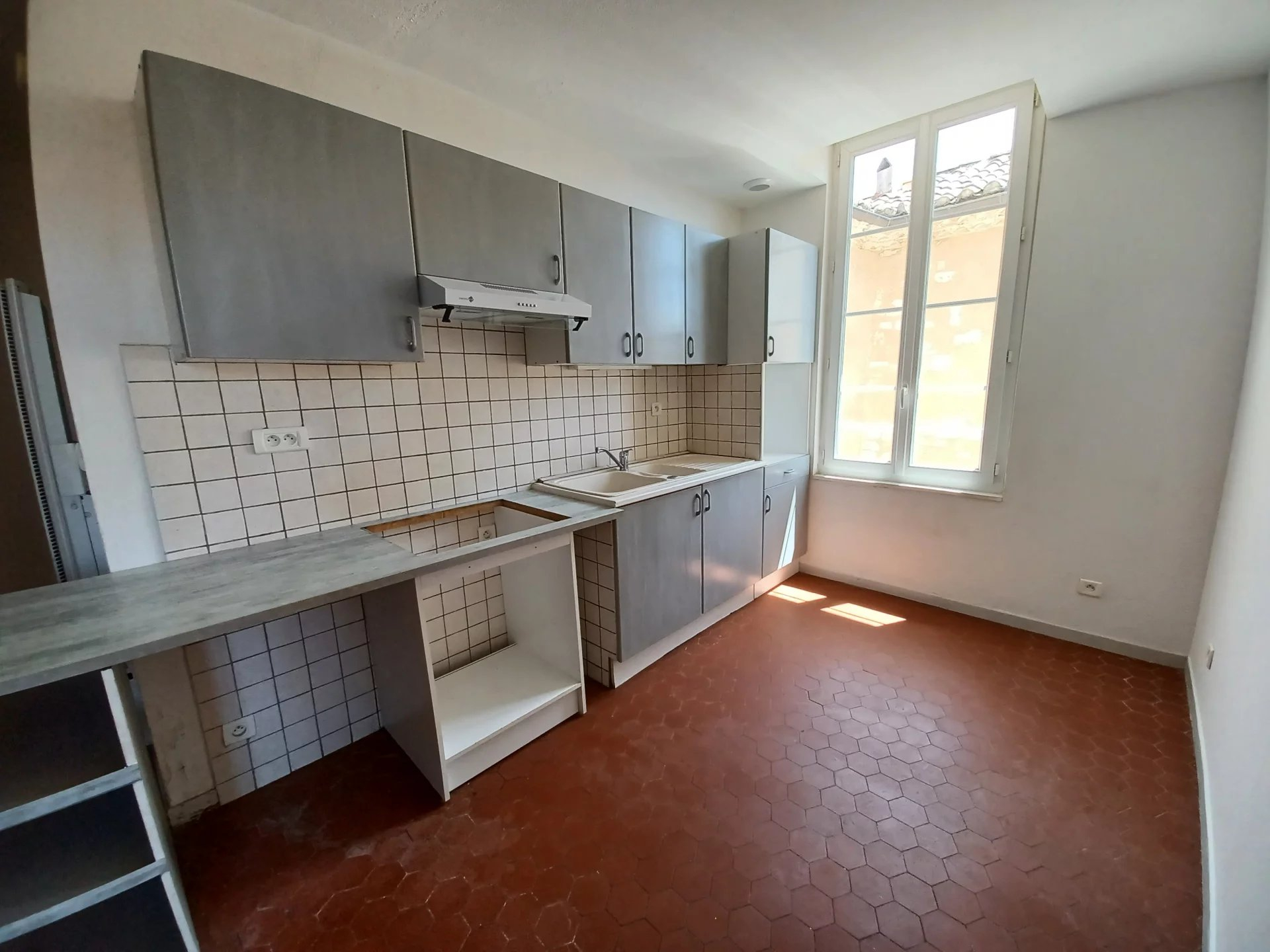 Location Appartement BEAUCAIRE 1 salles d'eau