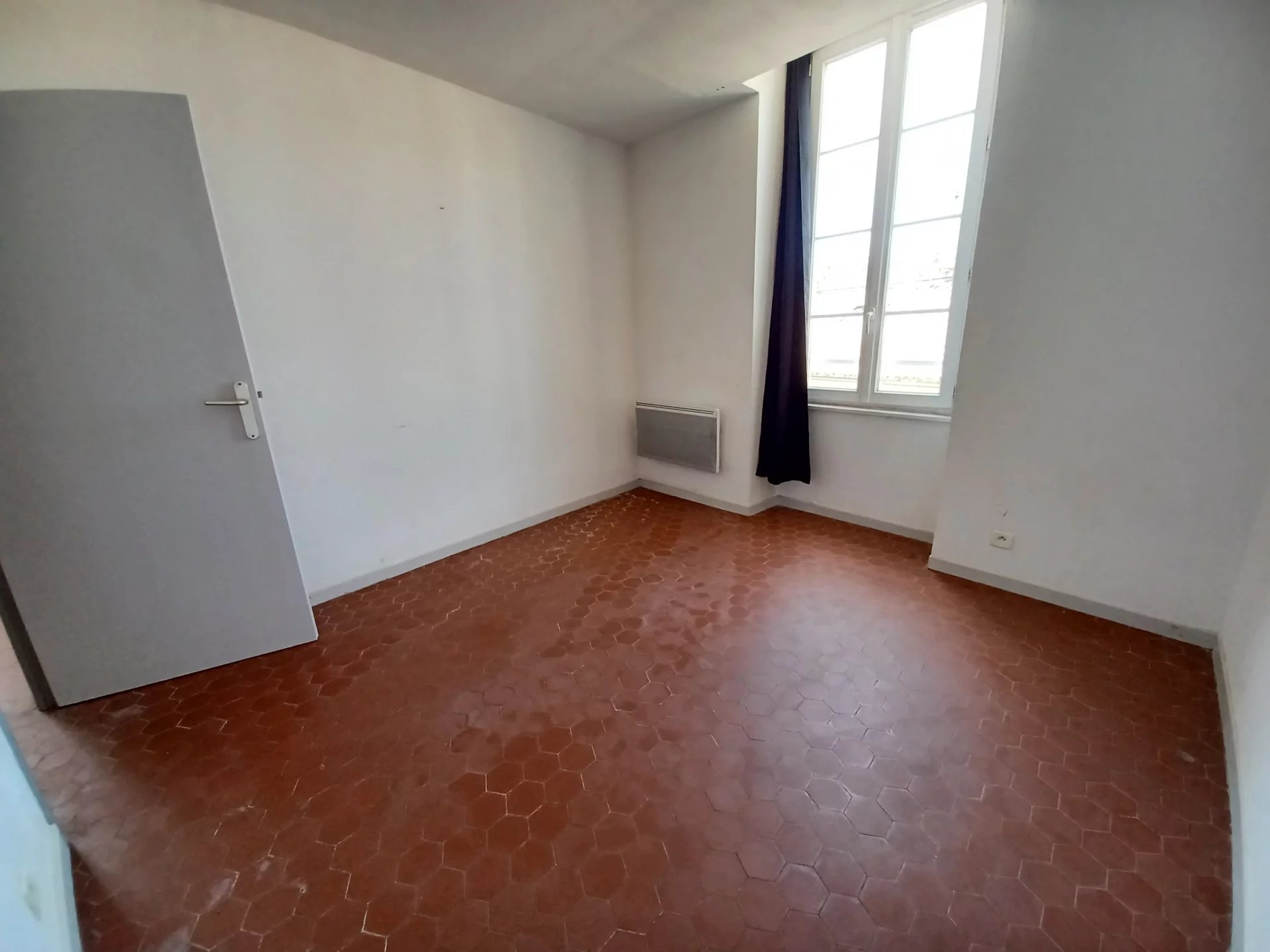 Location Appartement BEAUCAIRE convecteur, individuel, electrique chauffage