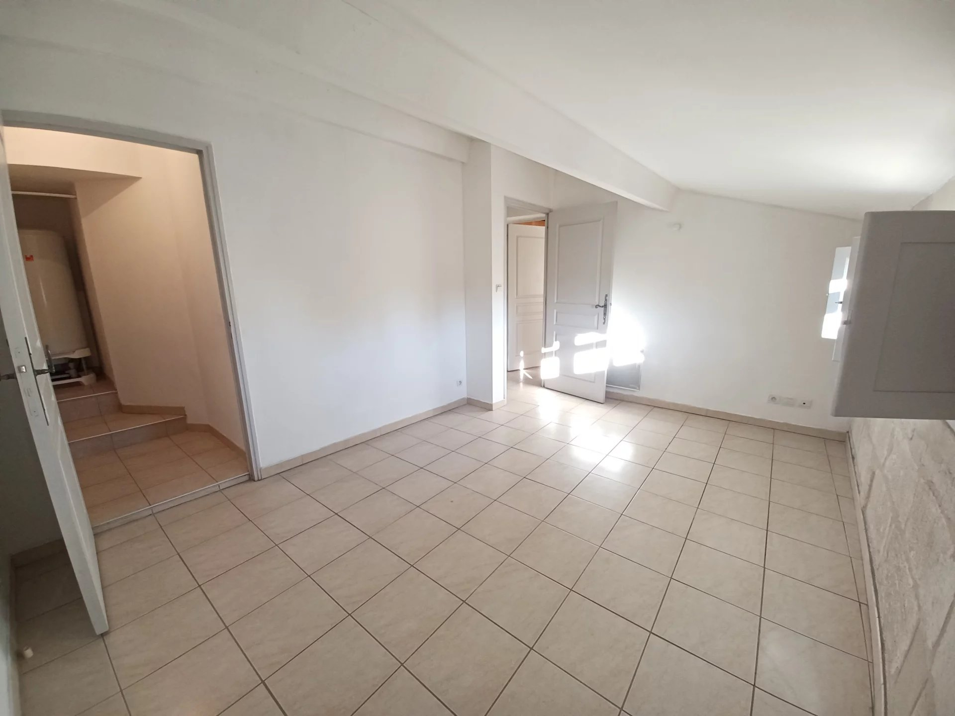 Location Appartement BEAUCAIRE 1 salles d'eau